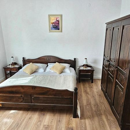 Apartments Plejic Seget Vranjica Exterior foto