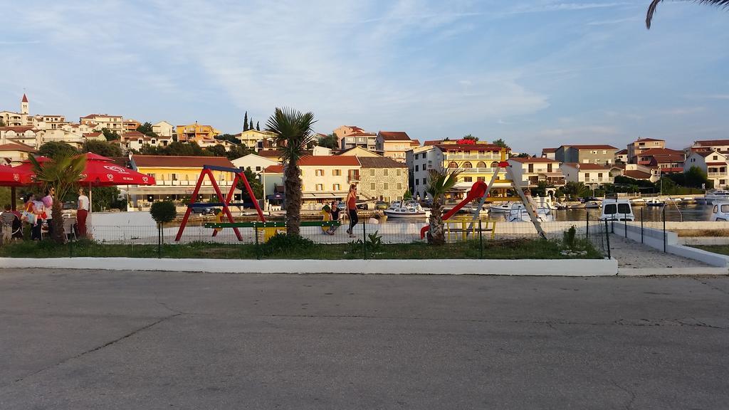 Apartments Plejic Seget Vranjica Exterior foto